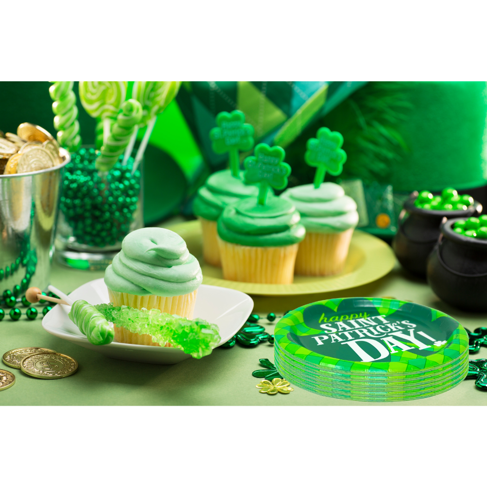 St. Patrick’s Day Disposable Paper 7” Dessert Plates – 16 Count