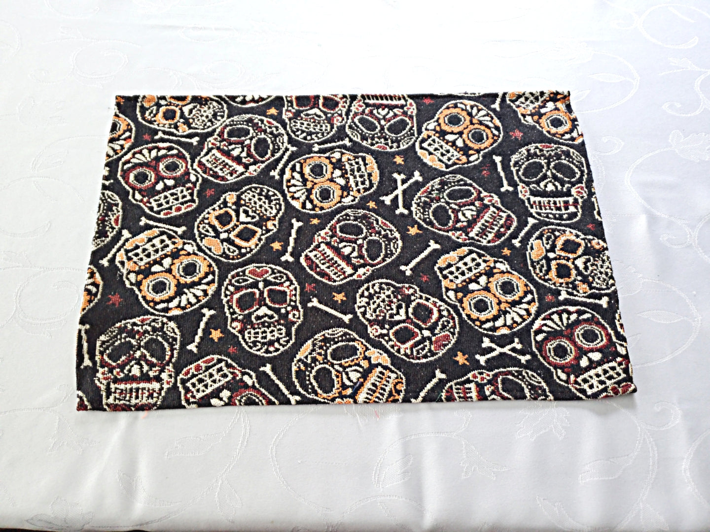 Halloween Skull and Bones Day of the Dead Tapestry Place Mats 13 in x 19 in – Set of 4